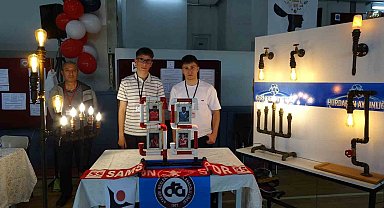 Meslek lisesi öğrencileri atık boruları sanata dönüştürdü
