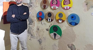 Metin Özgör'ün "Ne Yerde Ne Gökte" Sergisi Mardin'de açıldı