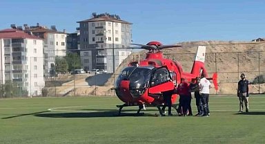 Mide kanaması geçiren hasta hava ambulansıyla Malatya'ya sevk edildi