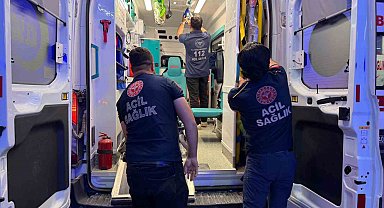 Motosiklet tarlaya yuvarlandı: 2 yaralı