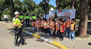 Müdürlerden öğrencilere trafik eğitimi