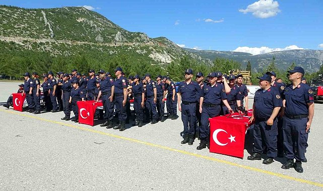 Muğla'da 29 özel birey bir günlüğüne asker oldu