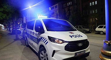 Nevşehir'de ambulans çağrılan evdeki bıçaklı kavgada sağlık personeli mahsur kaldı