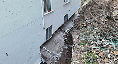 Nevşehir'de çöken istinat duvarı evlerin içine girdi: 10 ev tahliye edildi