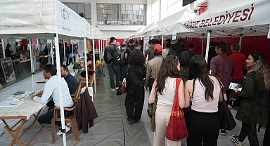 Niğde'de kariyer ve istihdam buluşmasına yoğun ilgi