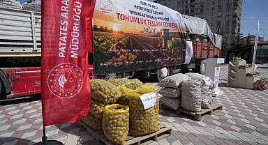 Niğde'de yerli ve milli tohum hamlesi: 60 ton patates tohumu üreticilere dağıtıldı