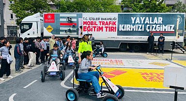 Oltu'da öğrencilere trafik eğitimi