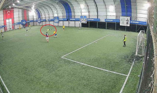 Ölüm halı sahada futbol oynarken yakaladı