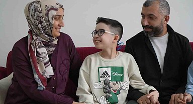 Ölümcül DMD hastalığıyla mücadele eden Ahmet Sami kendisine uzanacak yardım elini bekliyor