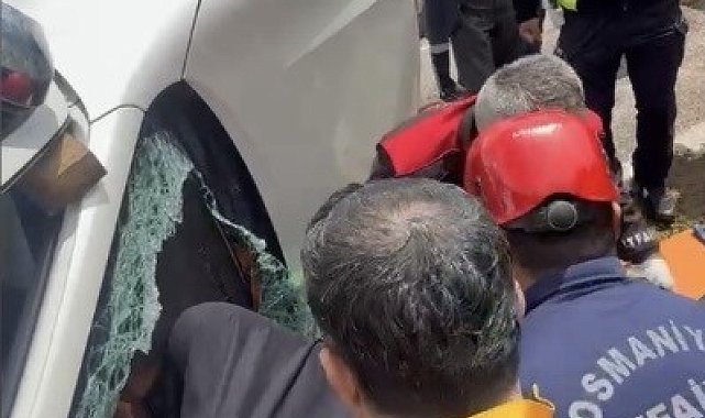 Osmaniye'de kontrolden çıkan pikap yan yattı: 2 yaralı