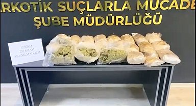 Osmaniye'de minibüsün bagajındaki bavuldan uyuşturucu çıktı