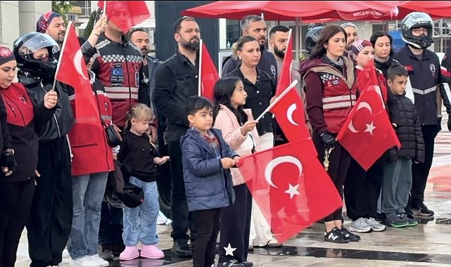 Osmaniye'de motosiklet tutkunlarından 19 Mayıs korteji