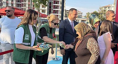 Osmaniye'de protokol üyeleri vatandaşlarla bayramlaştı