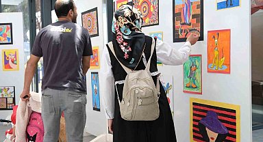 Otizmli öğrencilerin eserleri büyük beğeni topladı