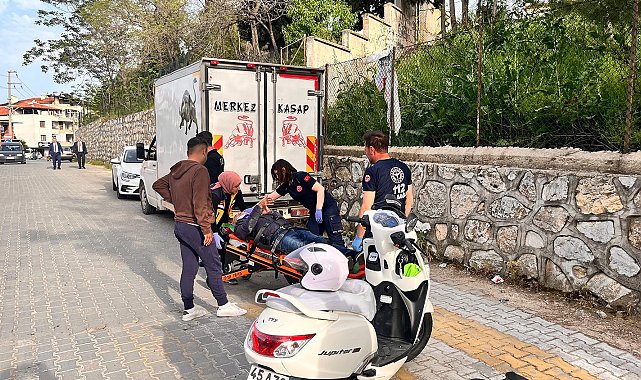 Otomobil ile motosiklet çarpıştı;1 yaralı