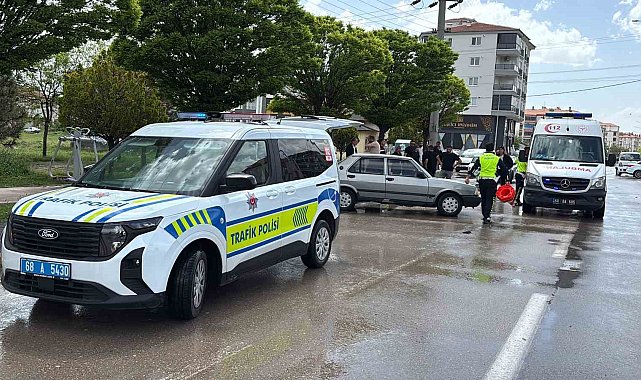 Otomobilin çarptığı yaşlı kadın ağır yaralandı