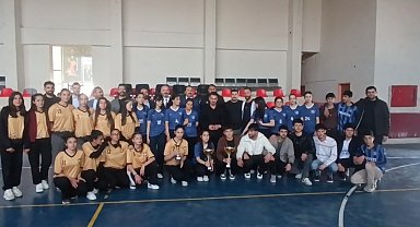 Özalp'te Liseler Arası Voleybol Turnuvası düzenlendi