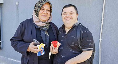 Özel bireylerden Anneler Günü'ne anlamlı sürpriz