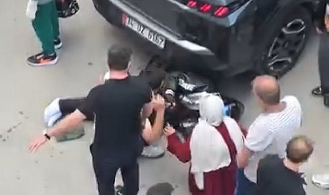 Pendik'te motosiklet otomobile çarptı: 1 yaralı