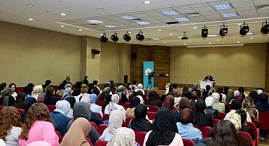 Rektör Prof. Dr. Altun, öğrencilerle bir araya geldi