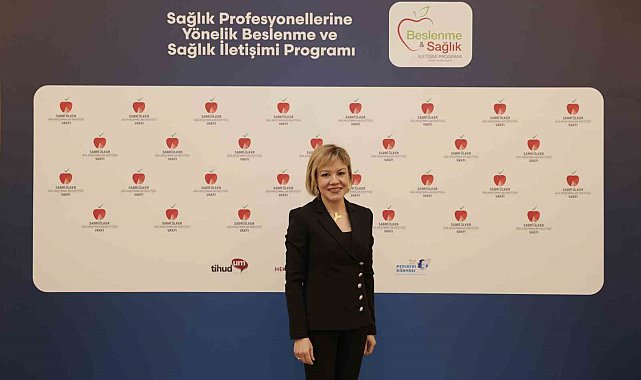 Sabri Ülker Vakfı'nın beslenme ve sağlık iletişimi programı kapsamında binlerce hekim ve eczacıya ulaşıldı