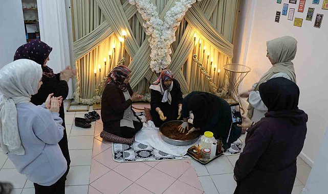 Sadece kadınlara özel kafe açtı, anneler gününde doyasıya eğlendiler