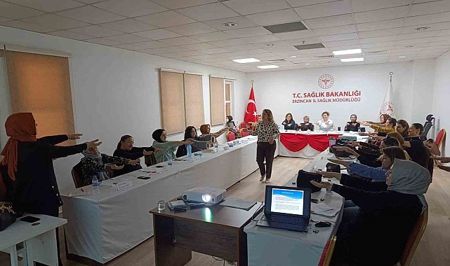 Sağlık çalışanlarına doğum süreci ve yenidoğan bakımı eğitimi