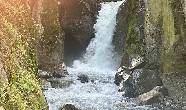 Saitabat Şelalesi eski ihtişamlı günlerine döndü