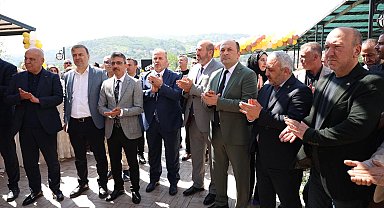 Sakarya Geyve'de Nehir Cafe hizmete açıldı