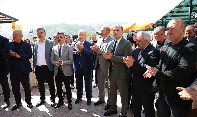 Sakarya Geyve'de Nehir Cafe hizmete açıldı