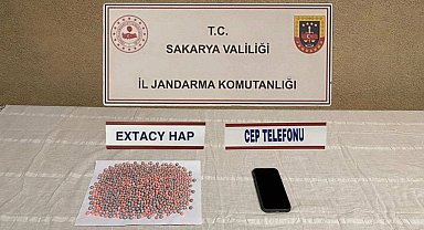 Sakarya'da 3 ilçede uyuşturucu operasyonu: Evlerini uyuşturucu imalathanesine çevirmişler