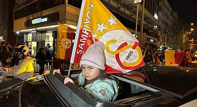 Şampiyonluğu garantileyen sarı-kırmızılılar Uşak'ta şampiyonluk coşkusu yaşadı