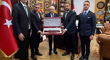 Samsun heyeti, MHP lideri ile buluştu