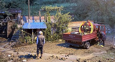 Samsun Kavak'ta sağanak yağış: Yollar dere gibi aktı