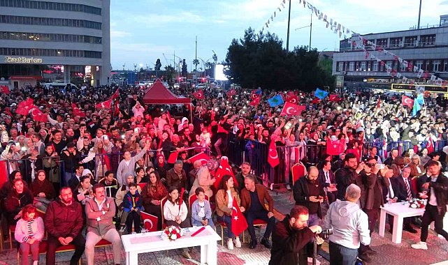 Samsun'da Anneler Günü'nde konser coşkusu