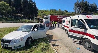 Samsun'da SUV ile otomobil çarpıştı: 1'i çocuk 2 yaralı