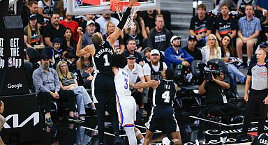 San Antonio Spurs, seriyi son maça taşıdı