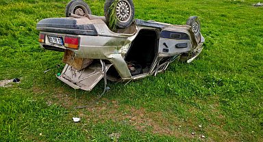Şarampole devrilen otomobilde 1 kişi öldü, 4 kişi yaralandı