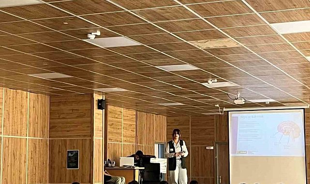 Sarıkamış Fen Lisesi'nde Yeşilay farkındalık eğitimi düzenlendi