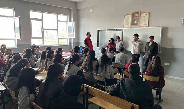 Sarıkamış'ta öğrencilere terörle mücadele ve dijital güvenlik semineri