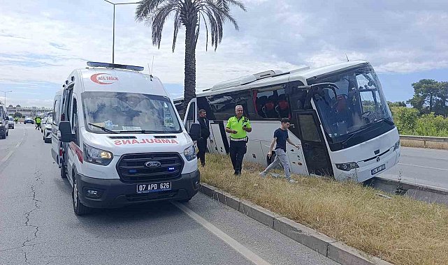Şehirlerarası yolcu otobüsü Çevreyolu'nda refüje çıktı: 1 yaralı