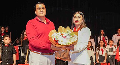 Şehitkamil çocuk orkestrasından coşkulu 19 Mayıs konseri
