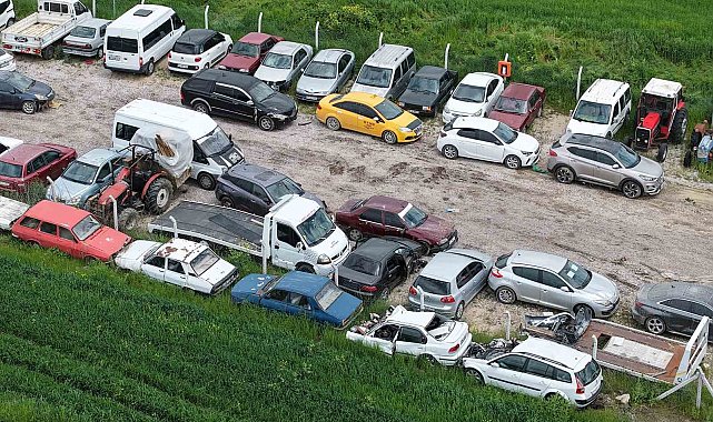 Sel felaketinin yaşandığı ilçede araç mezarlığı oluştu