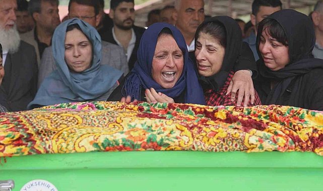 Selde evladını kaybeden annenin "Yavrum polis olacaktın, nereye gidiyorsun sınavın geliyordu" sözleri yürekleri dağladı