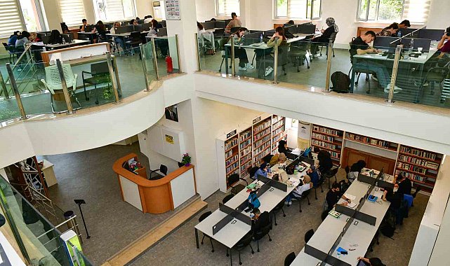 Sezai Karakoç Kütüphanesi yenilenen yüzüyle hizmete açıldı