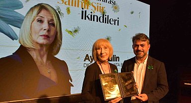 Şiirin kalbi Manisa'da attı
