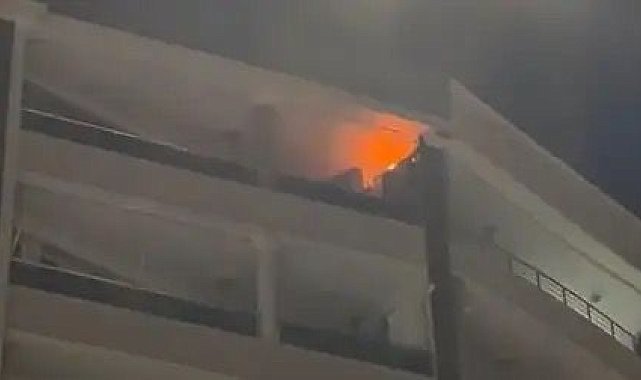 Siirt'te şampiyonluk kutlamasında havai fişek doğalgaz kombisini yaktı