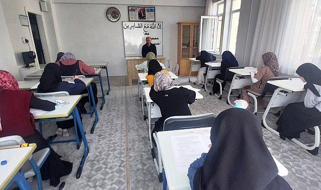 Simav'da "Çocuk İlmihali" bilgi yarışması yapıldı