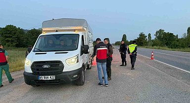 Simav'da yol kontrol faaliyeti