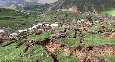 Sivas'ta karların erimesi ve aralıksız süren yağış heyelana neden oldu